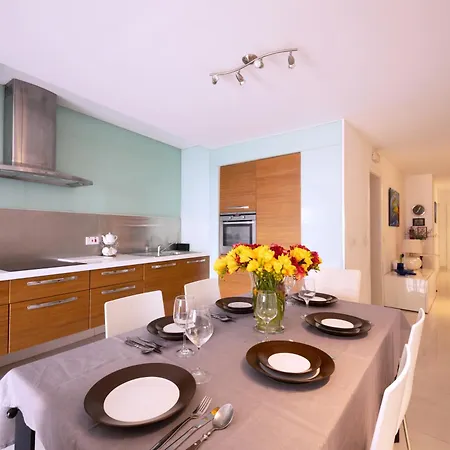 Large & Modern 3 Bedrooms Near Spinola Bay Mmai1-3 *